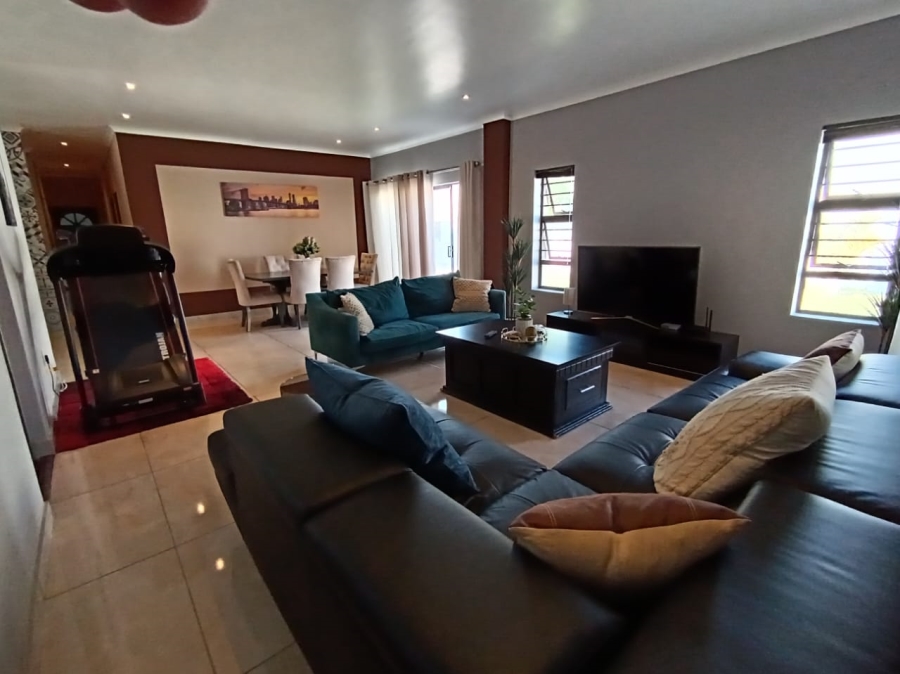 4 Bedroom Property for Sale in Walmer Heights Eastern Cape